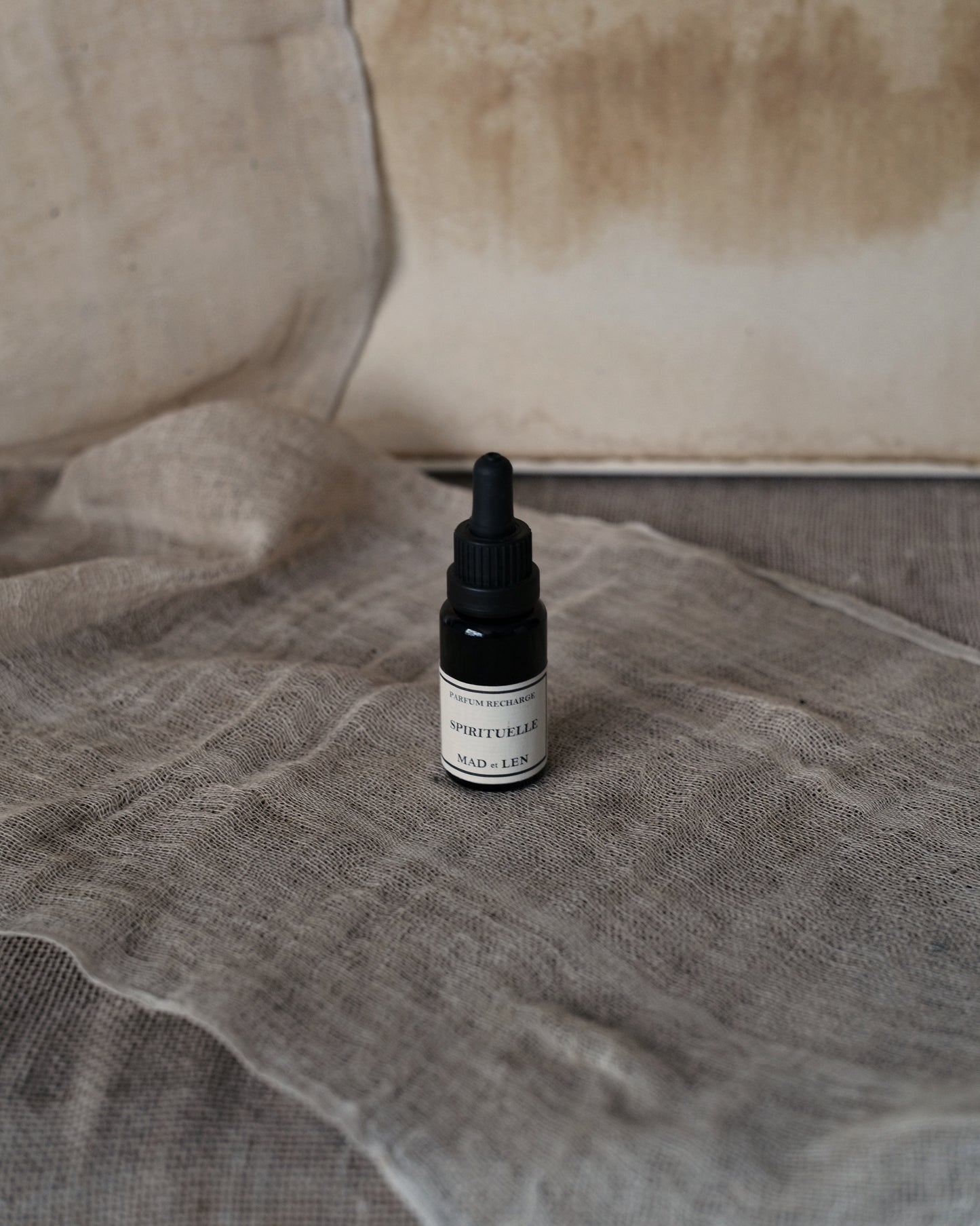Mad et Len PFP-Crys flat diffuser volcanic rock + a small amount of crystal + 5ml essential oil FLAT POT POURRI Lava Rock + Crystal Petit