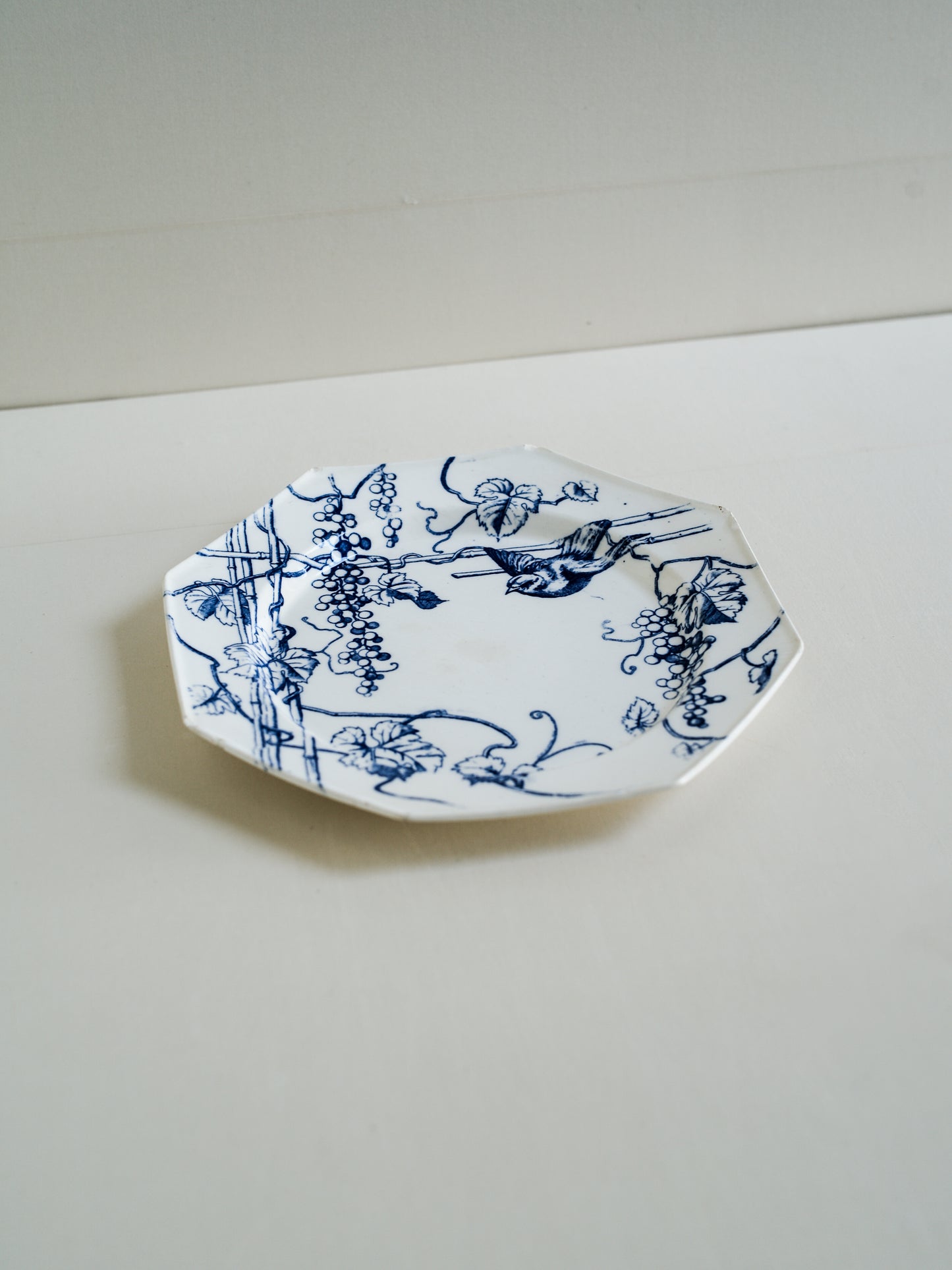法國老花鳥八角盤 MINTON DÉPÔT Terre de fer＿G